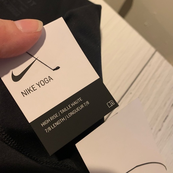 NIKE PLUS SIZE YOGA 7/8 Tights NWT BLACK 2XL ACTIVEWEAR - Picture 7 of 10